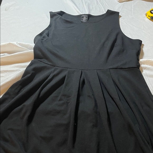 H&M Black Sleeveless Mini Dress - Picture 2 of 8